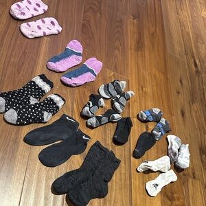 Set of 11 assorted Mixed Casual and Athletic Socks - brands like Nike, puma etc